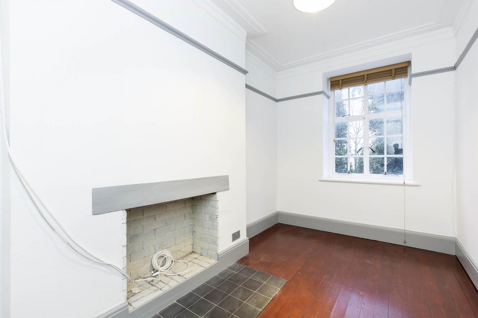 			1 Bedroom, 1 bath, 1 reception Apartment			 Hillside Court, Hampstead